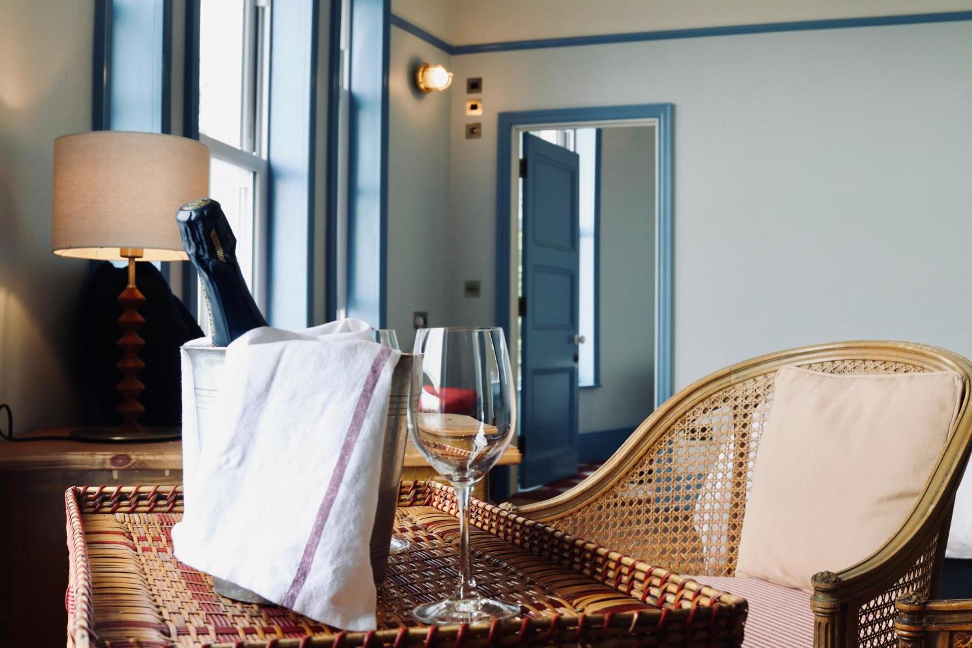 The London & Paris Hotel Φόλκστοουν Εξωτερικό φωτογραφία